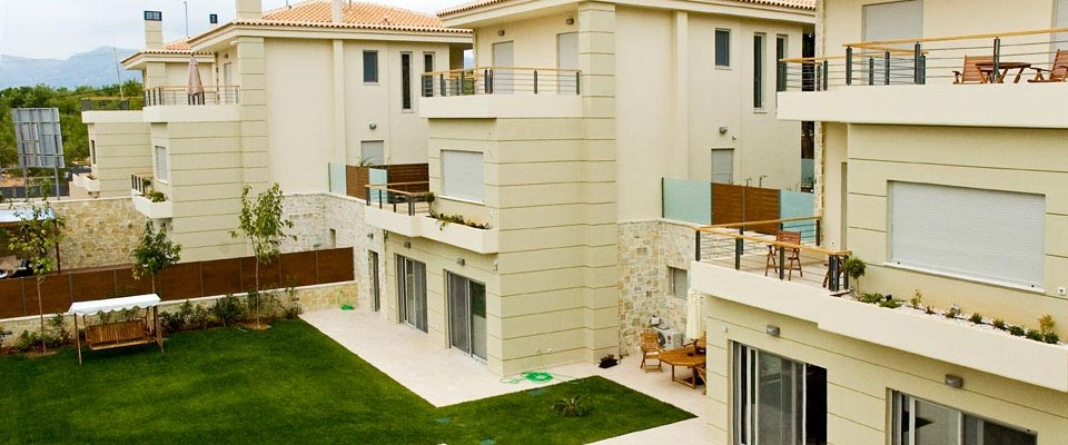 LUXURY RESIDENCES

In selected locations of Greece